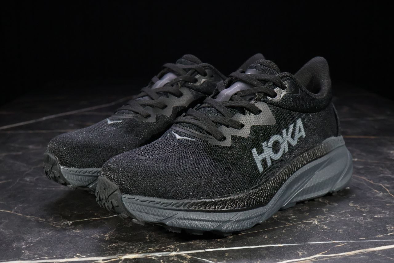 HOKA Clifton 9 Triple Black 😎